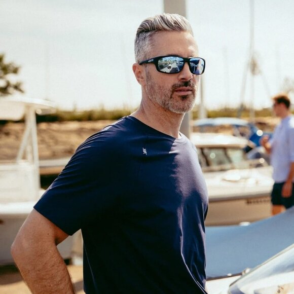 New REVO Vertex Black Polarised Wraparound RE 1239 01 BL Sunglasses Women - Picture 3 of 4